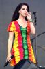 Lana_del_Rey___Performs_on_the_Pyramid_Stage_043.jpg